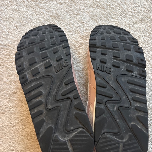 Nike Air Max 90s Barely Rose Women’s Size 9 - Picture 4 of 8